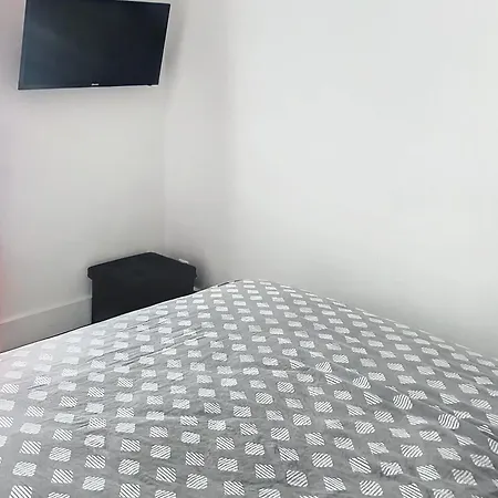 Apartment Celired House *